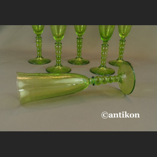 Kieliszki secesyjne zielone zestaw do wina Kieliszki secesyjne zielone zestaw do wina