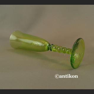 Kieliszki secesyjne zielone zestaw do wina Kieliszki secesyjne zielone zestaw do wina