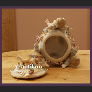 Bomboniera z figurkami dzieci Bomboniera z figurkami dzieci