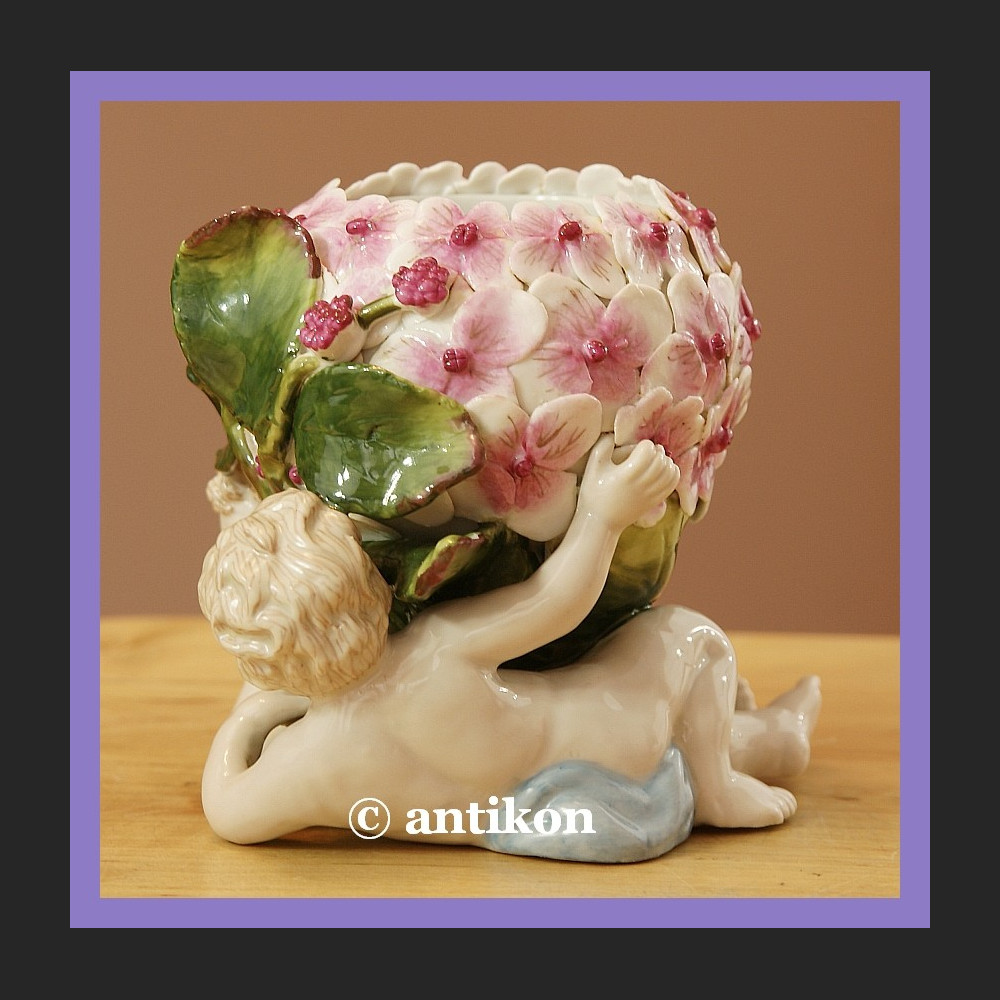 ŚLICZNY PORCELANOWY WAZON DONICZKA SECESJA