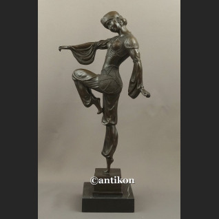 Tancerka wg Chiparus rzeżba brąz 