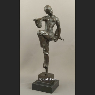 Tancerka wg Chiparus rzeżba brąz 