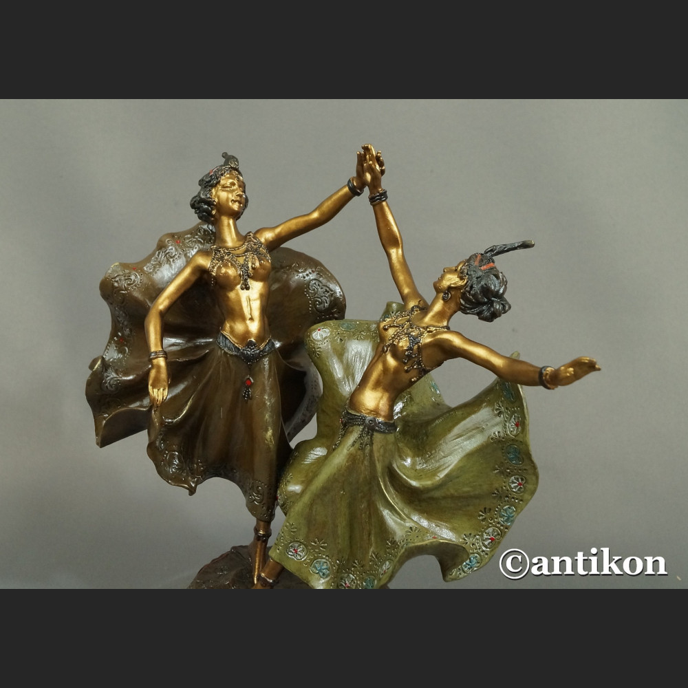 Para tancerek rzeźba kobiet w stroju wschodnim złocona 