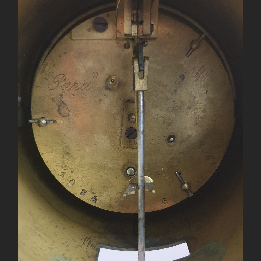 Zegar ze świecznikami z marmuru Zegar ze świecznikami z marmuru