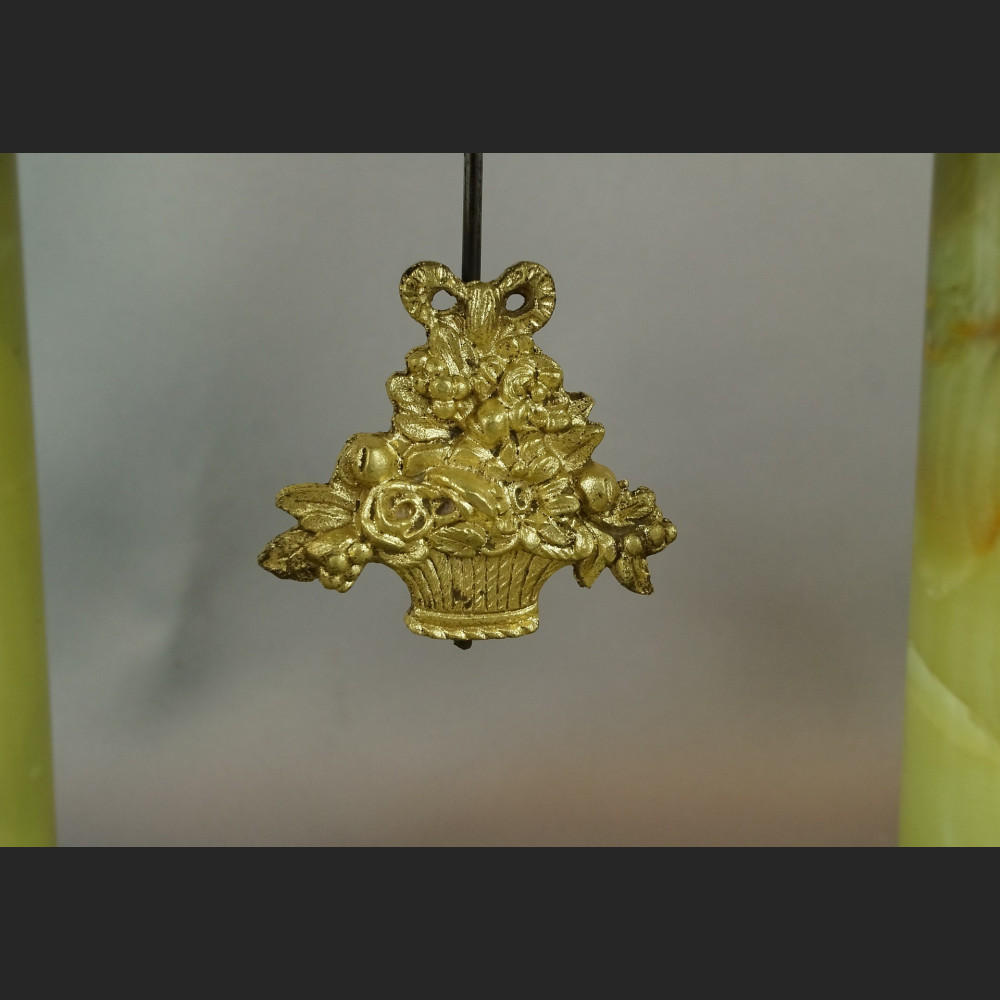 Zegar kominkowy antyk z onyksu  Zegar kominkowy antyk z onyksu