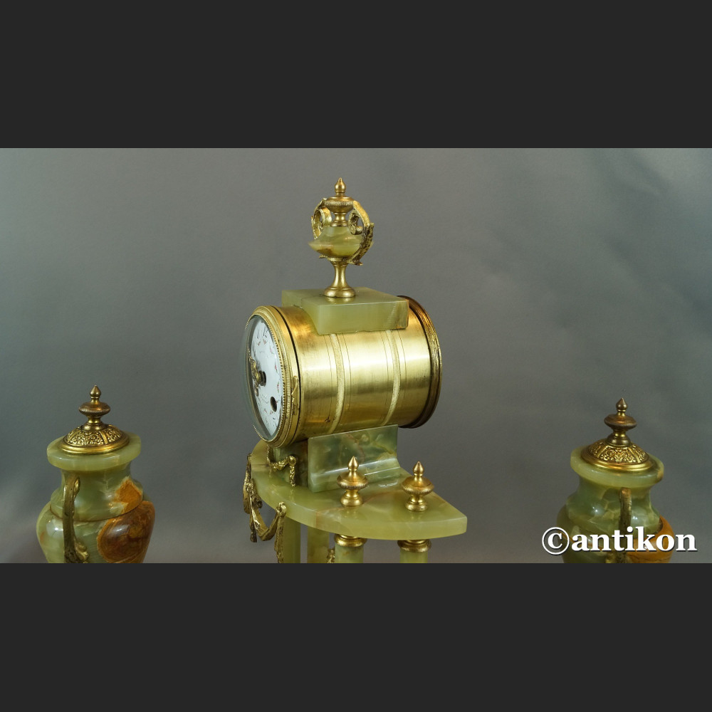 Zegar kominkowy antyk z onyksu  Zegar kominkowy antyk z onyksu