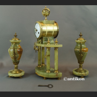 Zegar kominkowy antyk z onyksu  Zegar kominkowy antyk z onyksu