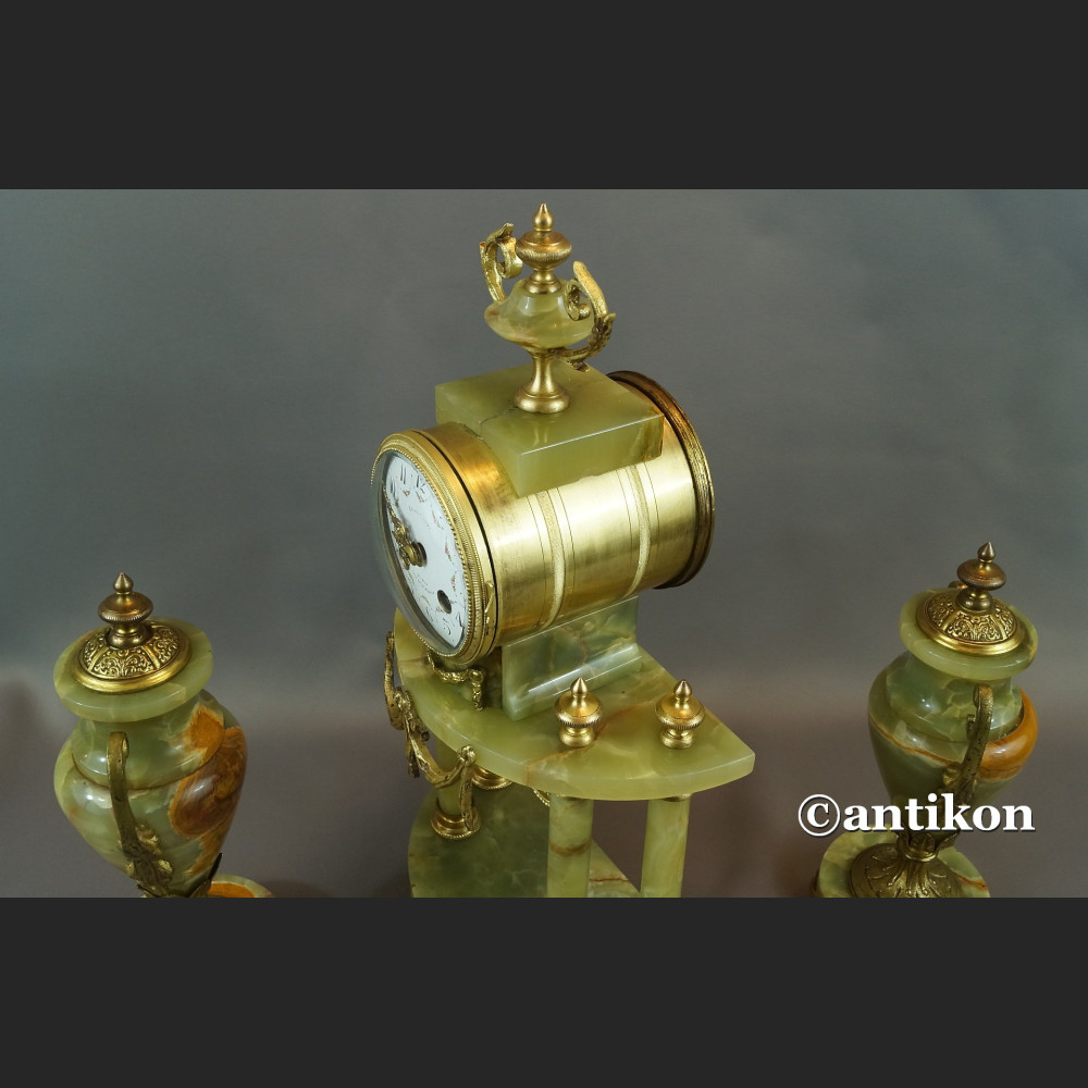 Zegar kominkowy antyk z onyksu  Zegar kominkowy antyk z onyksu