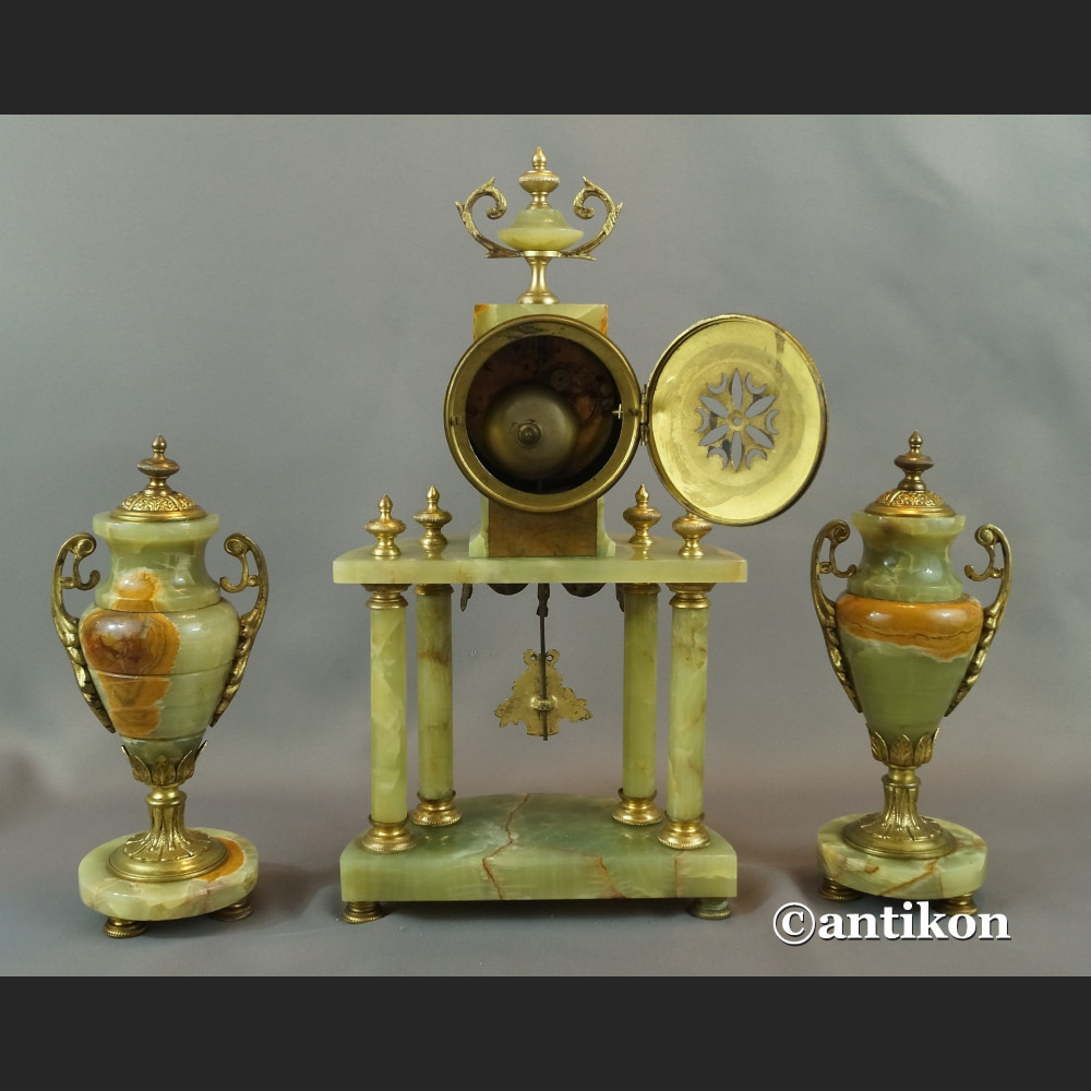 Zegar kominkowy antyk z onyksu  Zegar kominkowy antyk z onyksu