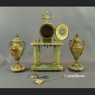 Zegar kominkowy antyk z onyksu  Zegar kominkowy antyk z onyksu