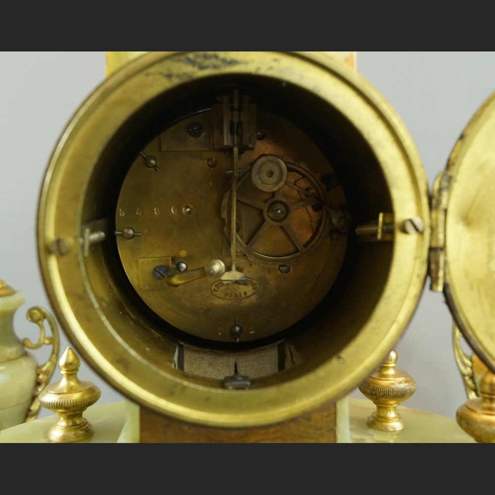 Zegar kominkowy antyk z onyksu  Zegar kominkowy antyk z onyksu