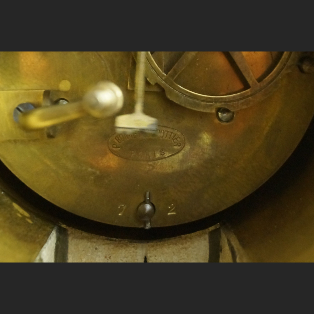 Zegar kominkowy antyk z onyksu  Zegar kominkowy antyk z onyksu