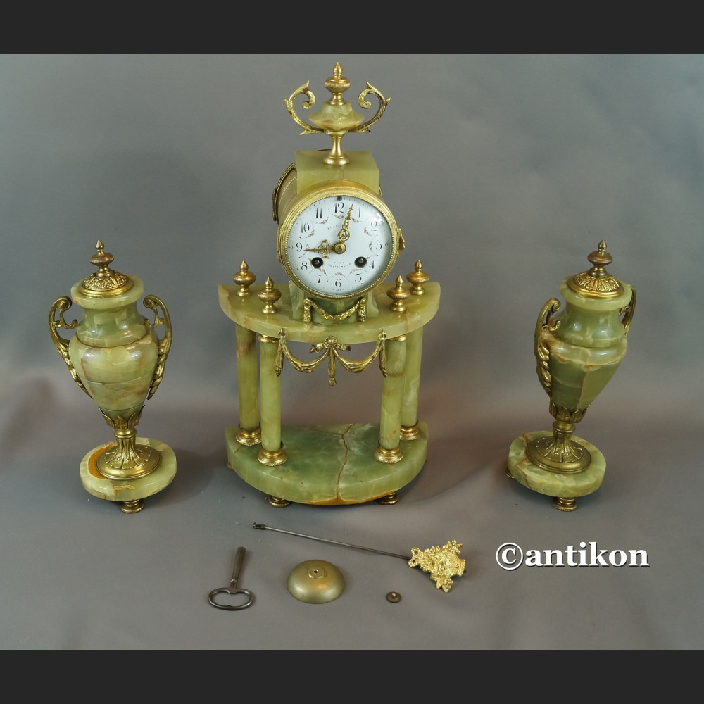 Zegar kominkowy antyk z onyksu  Zegar kominkowy antyk z onyksu