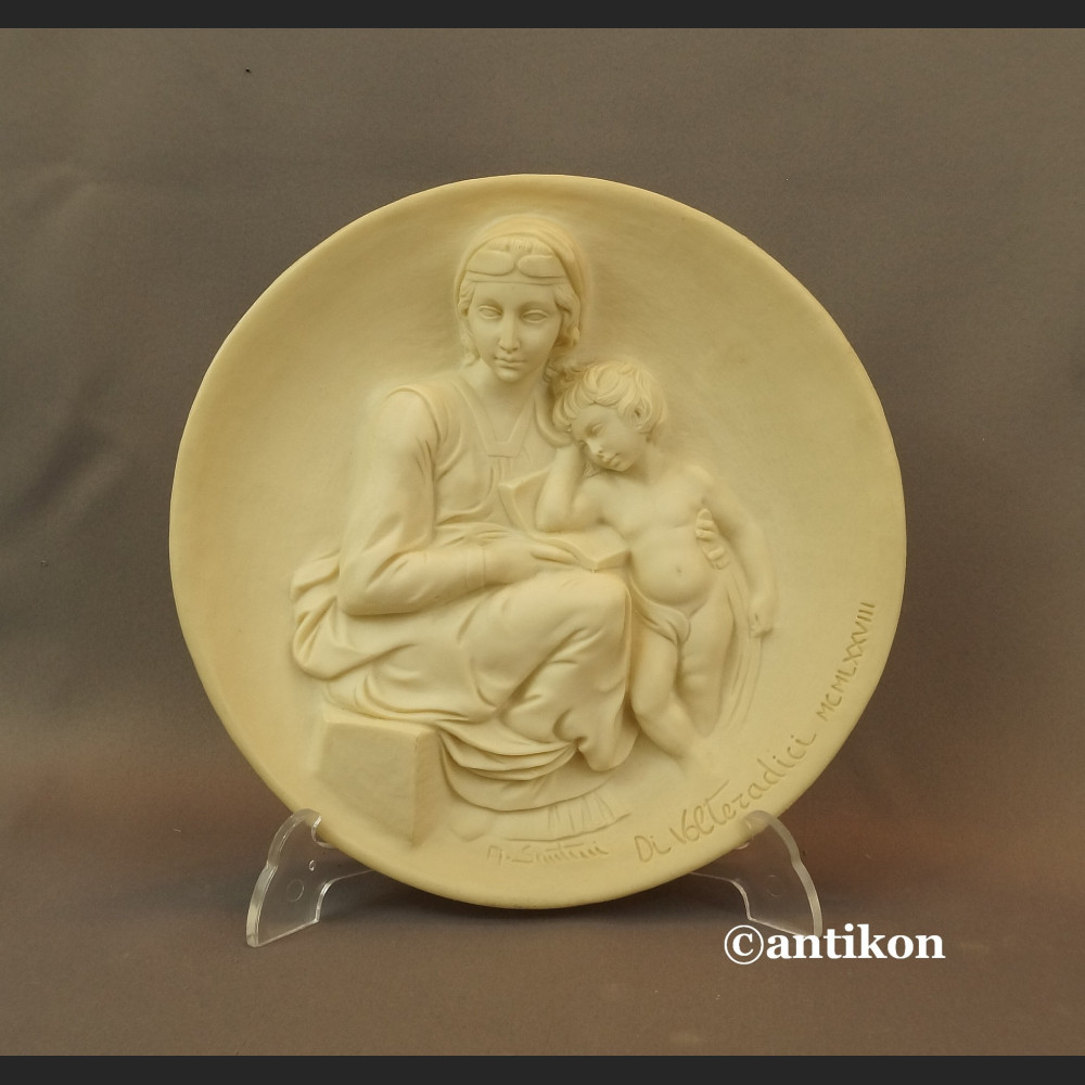 Madonna z Dzieciątkiem włoski relief z alabastru Madonna z Dzieciątkiem włoski relief z alabastru