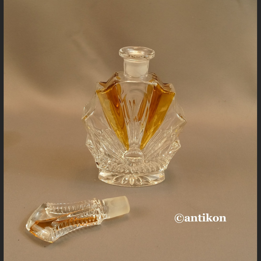 Stare kieliszki z karafką i tacą art deco 