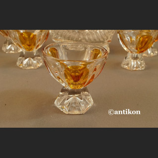 Stare kieliszki z karafką i tacą art deco 