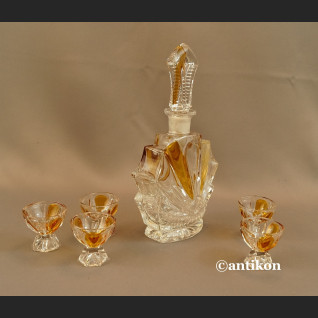 Stare kieliszki z karafką i tacą art deco 