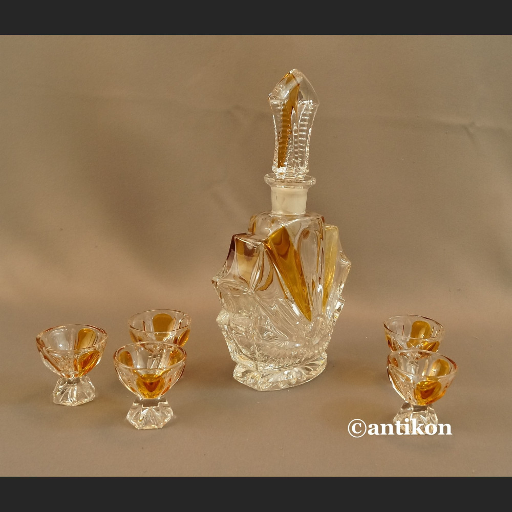 Stare kieliszki z karafką i tacą art deco 