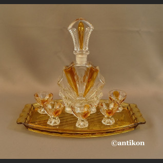 Stare kieliszki z karafką i tacą art deco 