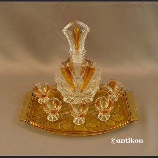 Stare kieliszki z karafką i tacą art deco 