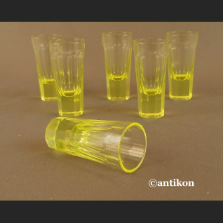 Kieliszki uranowe z Francji 