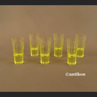 Kieliszki uranowe z Francji 