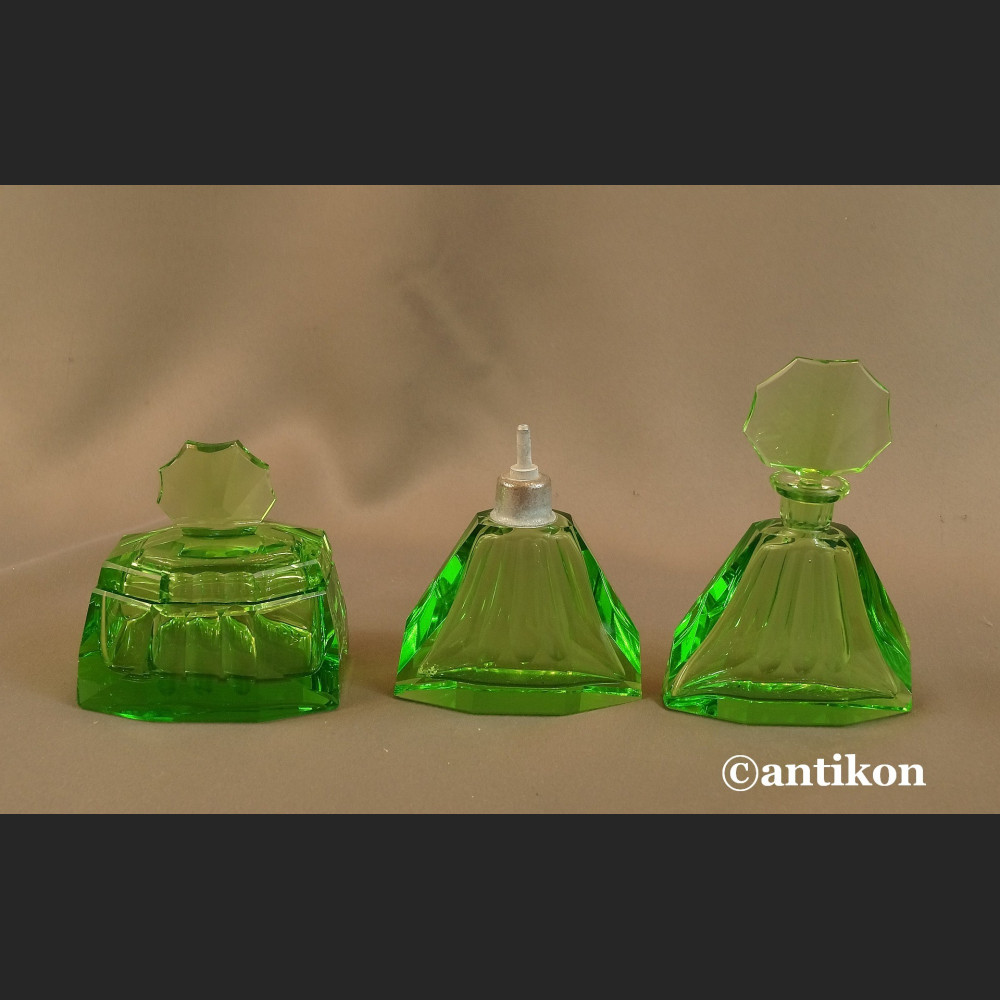 Art deco zielone szkło butelki Art deco zielone szkło butelki