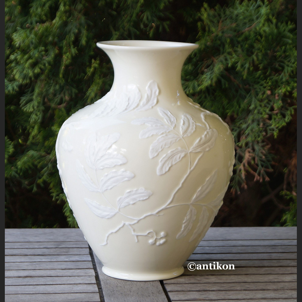 Wazon Rosenthal biały z reliefem duży antyczna porcelana Wazon Rosenthal biały z reliefem duży antyczna porcelana