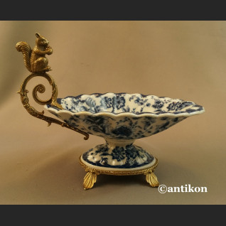 Patera do orzechów z wiewiórką wzór kobaltowy 