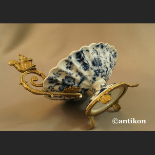 Patera do orzechów z wiewiórką wzór kobaltowy  Patera do orzechów z wiewiórką wzór kobaltowy