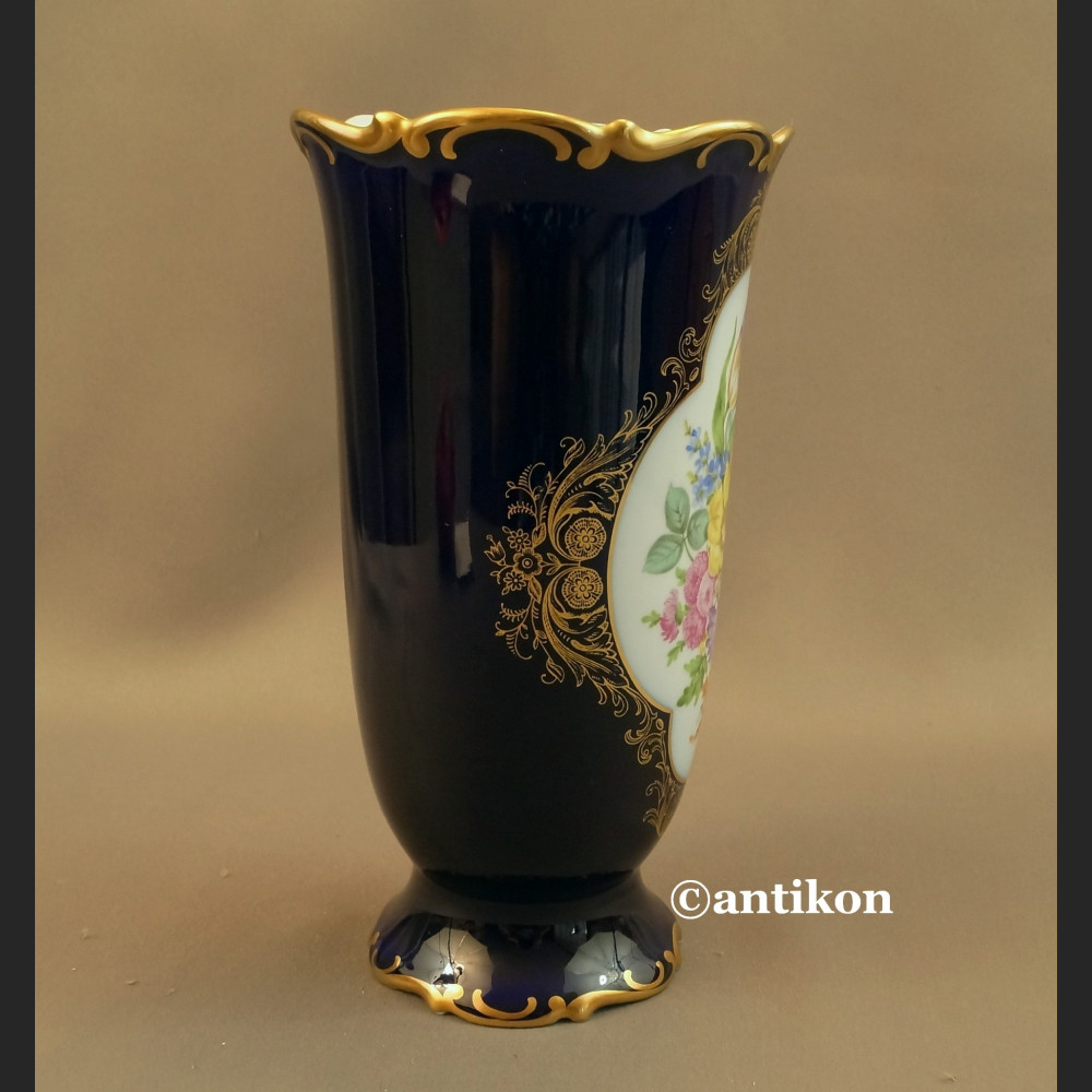 Wazon Hutschenreuther granatowy z kwiatami kobalt