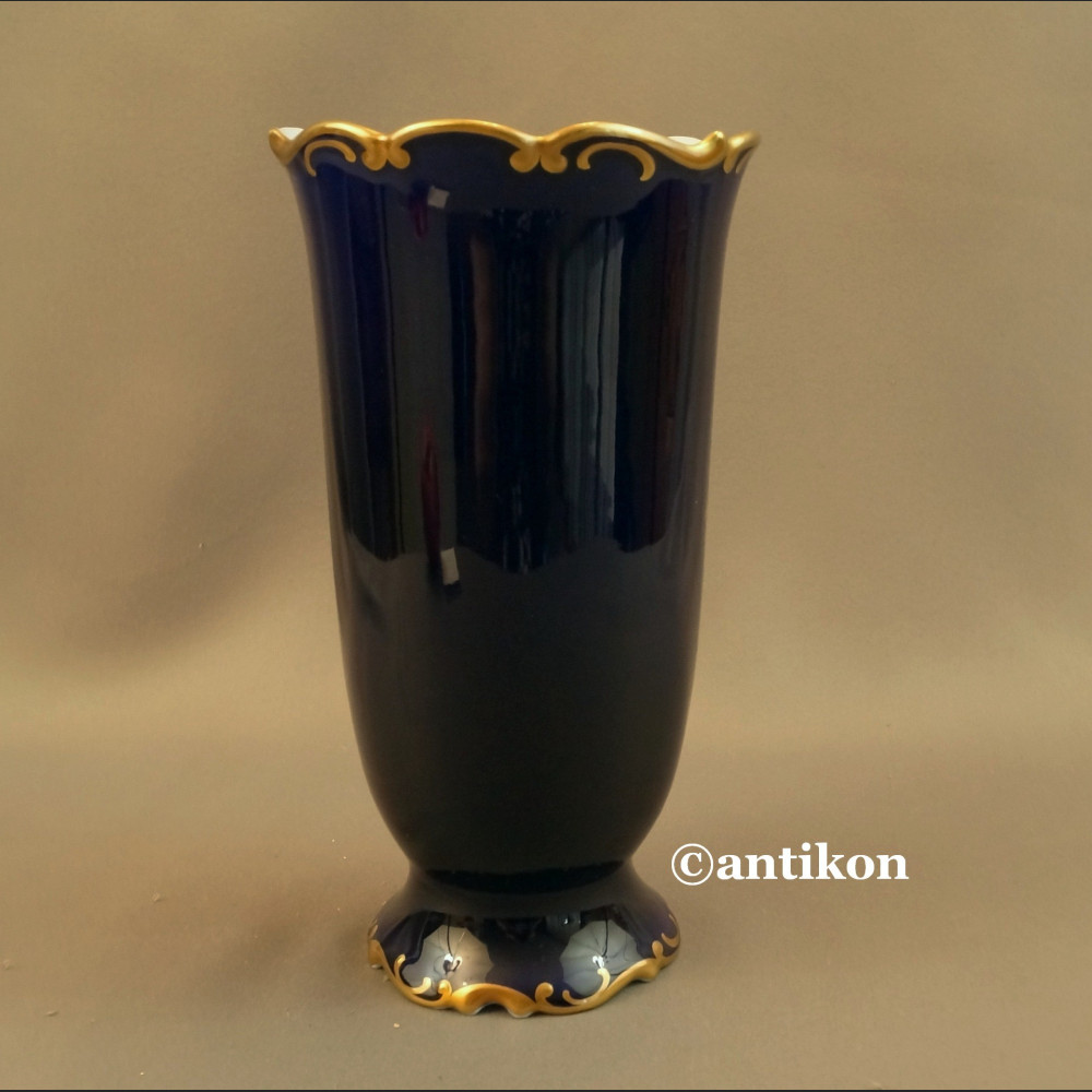 Wazon Hutschenreuther granatowy z kwiatami kobalt