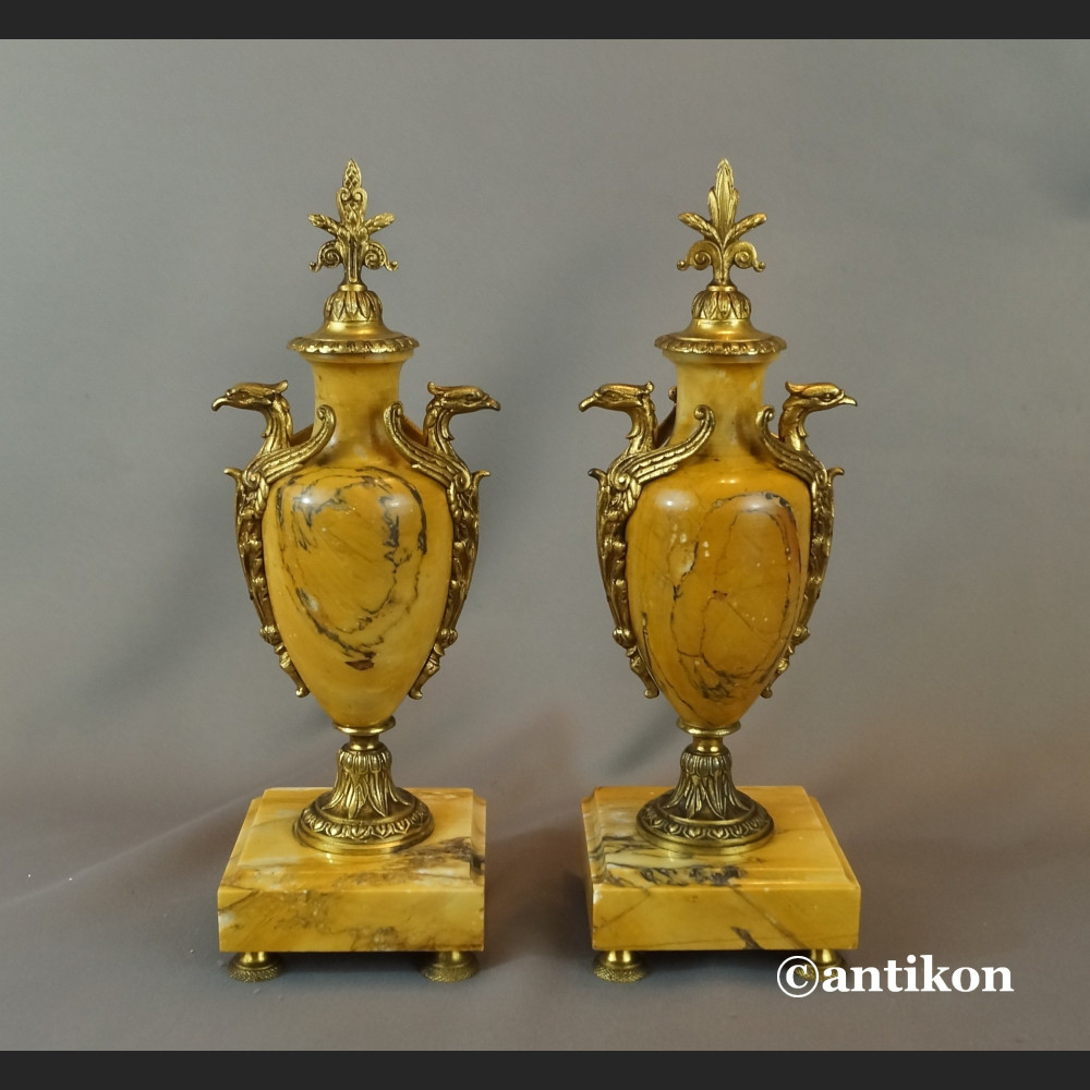 Zegar antyk kominkowy marmurowy z orłem 