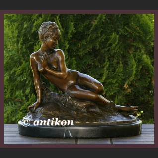 DUŻY UROCZY AKT DZIEWCZYNY BRĄZ SYGNOWANA RZEŹBA 