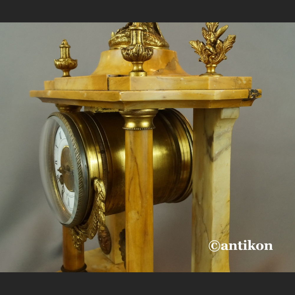 Zegar antyk kominkowy marmurowy z orłem 