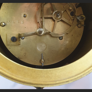 Zegar antyk kominkowy marmurowy z orłem 