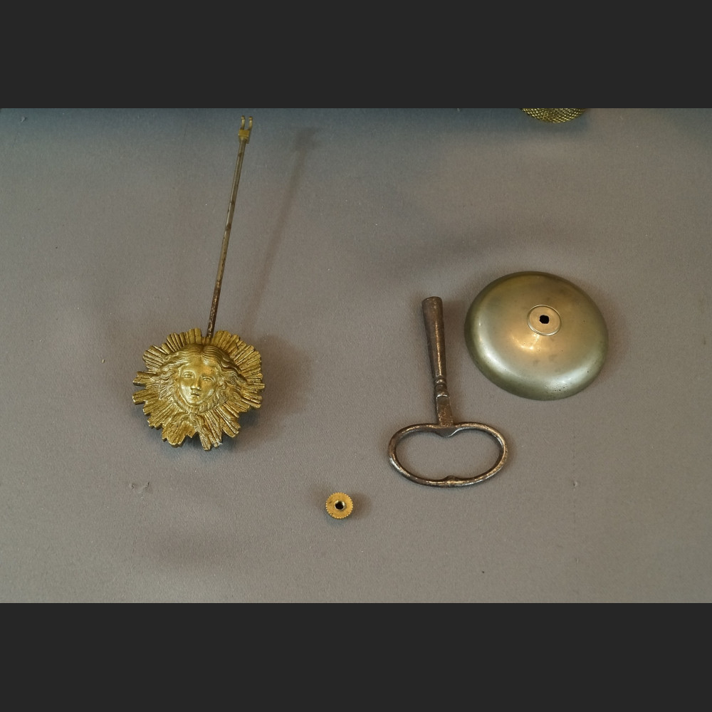 Zegar antyk kominkowy marmurowy z orłem 