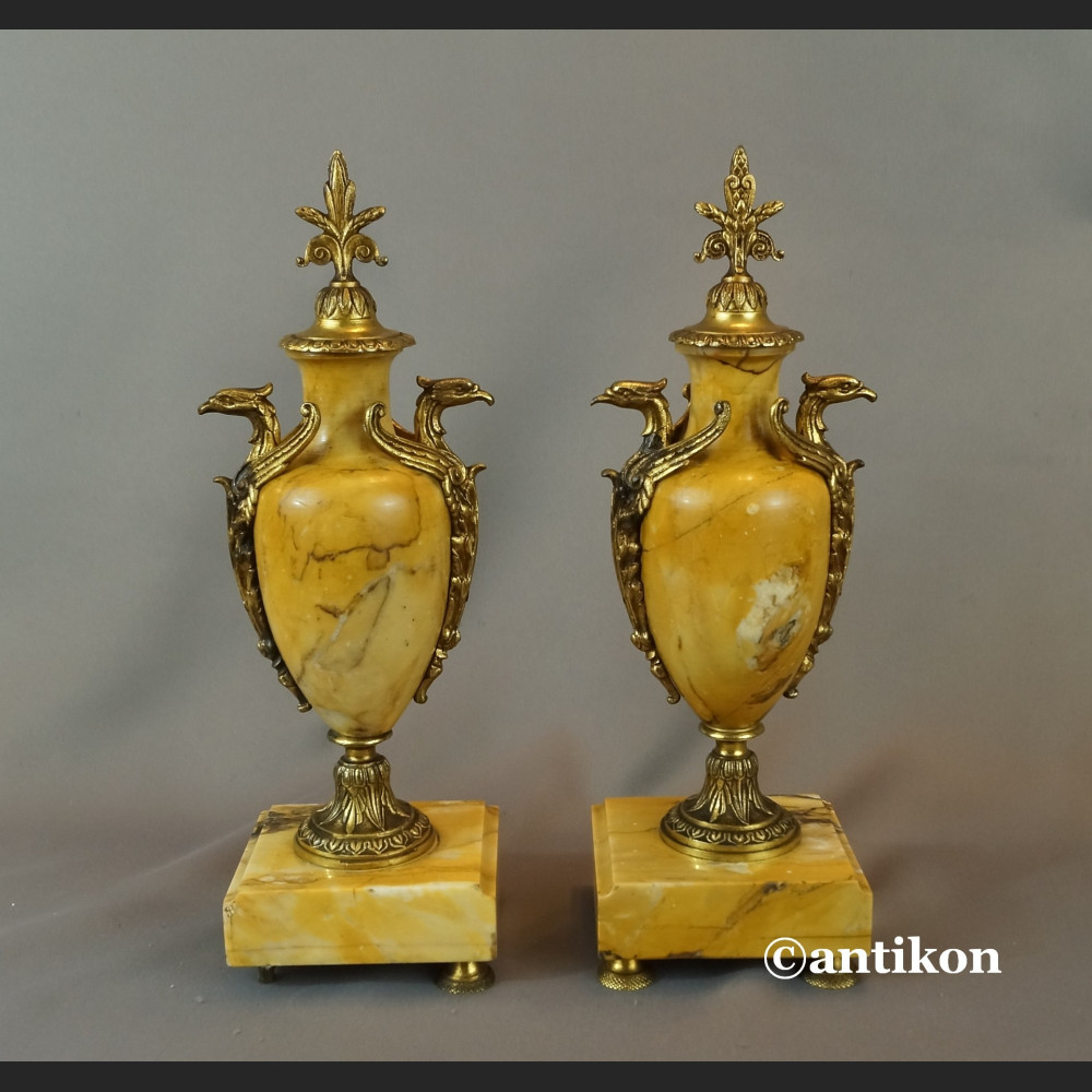 Zegar antyk kominkowy marmurowy z orłem 