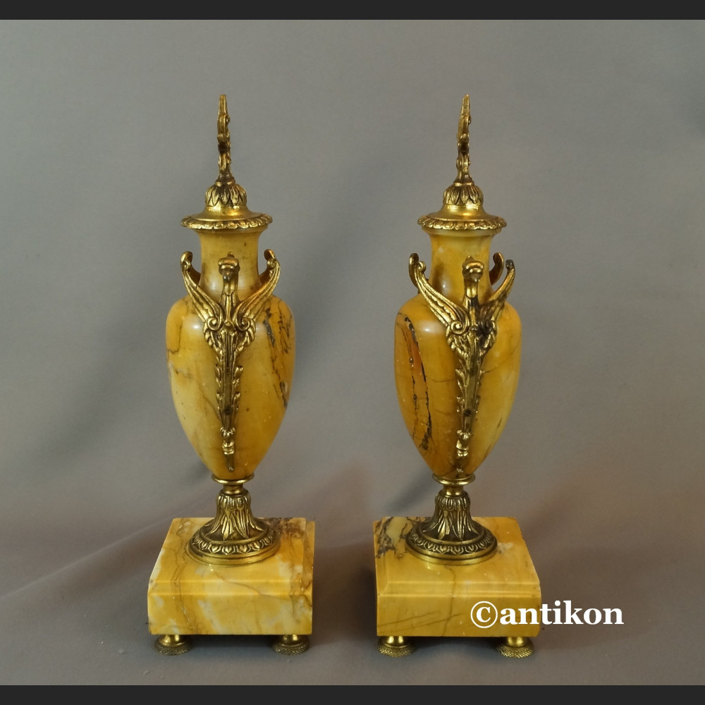 Zegar antyk kominkowy marmurowy z orłem 