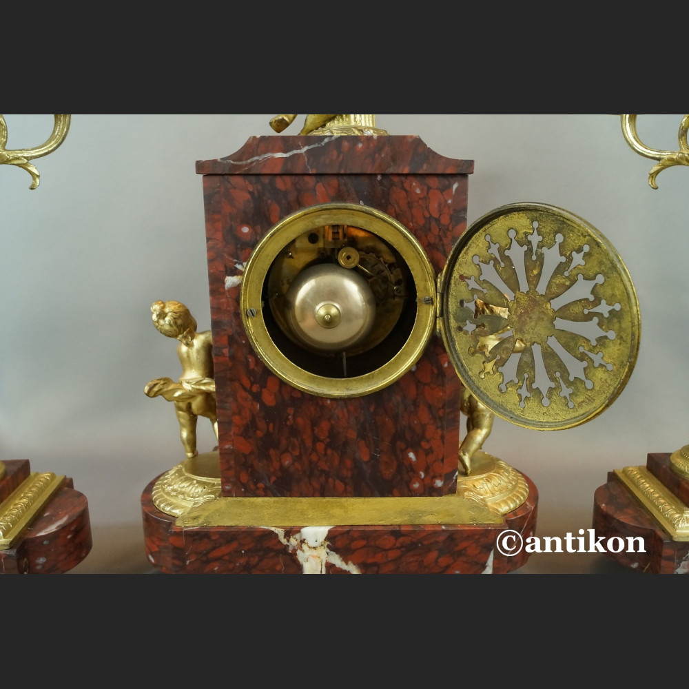 Barokowy zegar antyk z kandelabrami i aniołkami  Barokowy zegar antyk z kandelabrami i aniołkami