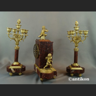 Barokowy zegar antyk z kandelabrami i aniołkami  Barokowy zegar antyk z kandelabrami i aniołkami