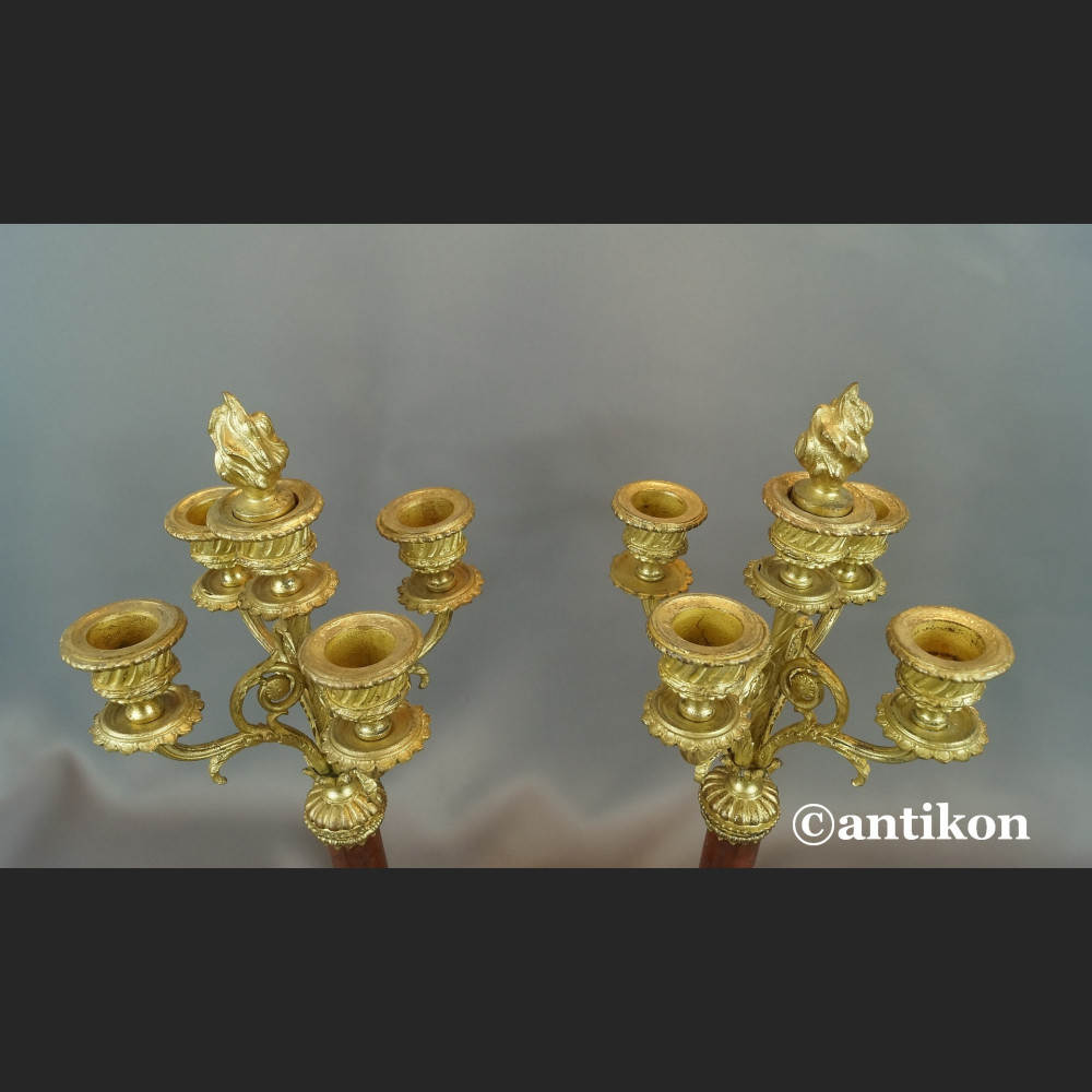 Barokowy zegar antyk z kandelabrami i aniołkami  Barokowy zegar antyk z kandelabrami i aniołkami