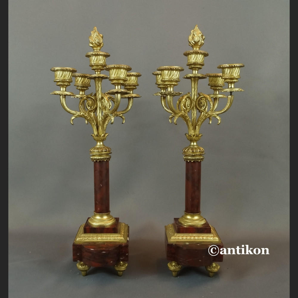 Barokowy zegar antyk z kandelabrami i aniołkami  Barokowy zegar antyk z kandelabrami i aniołkami