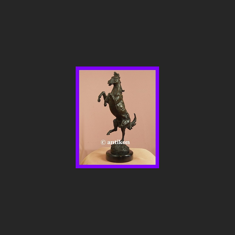 Rumak rzeźba koń wspaniały dynamiczny brąz Rumak rzeźba koń wspaniały dynamiczny brąz