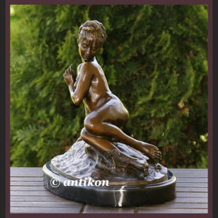 DUŻY UROCZY AKT DZIEWCZYNY BRĄZ SYGNOWANA RZEŹBA 