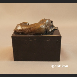 Figurka z brązu tygrys odpoczywający mała rzeźba