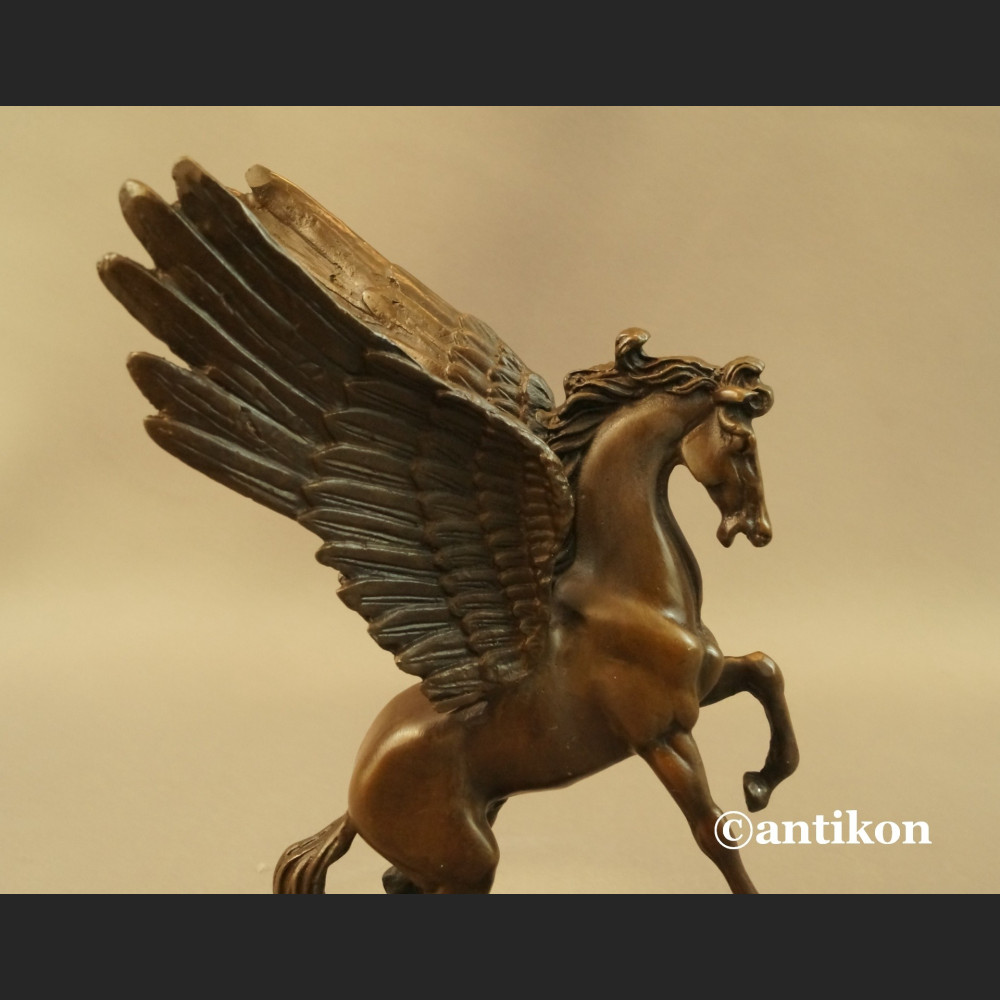Pegaz rzeźba z brązu piękna 