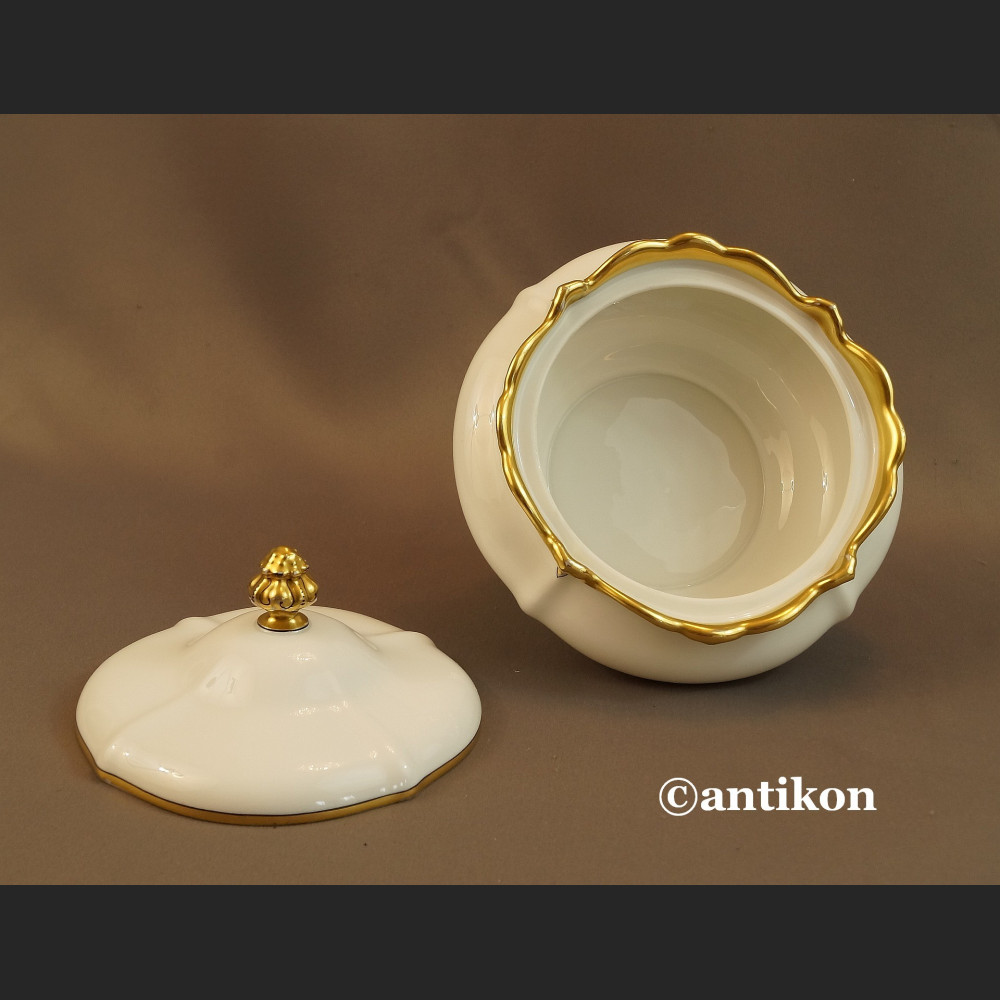 Bomboniera Rosenthal Pompadour biała złocona Bomboniera Rosenthal Pompadour biała złocona