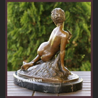DUŻY UROCZY AKT DZIEWCZYNY BRĄZ SYGNOWANA RZEŹBA 