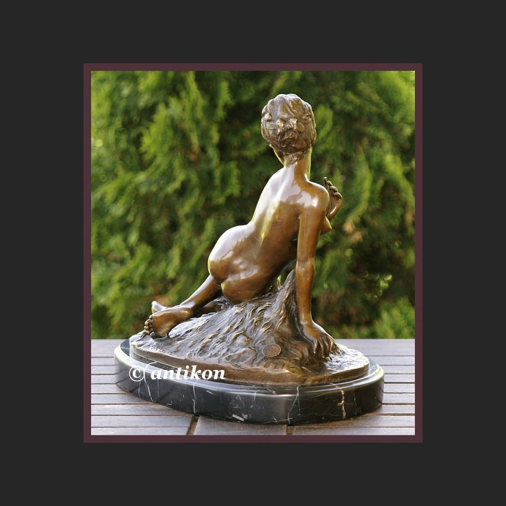 DUŻY UROCZY AKT DZIEWCZYNY BRĄZ SYGNOWANA RZEŹBA 
